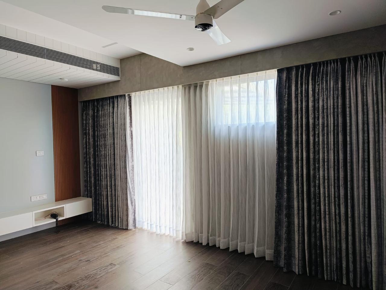 Curtain Designing Installation
